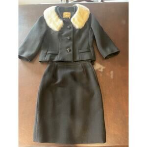 Vtg Adolphe Zelinka XS Black Wool Skirt Suit Vintage Fur Trim New Look